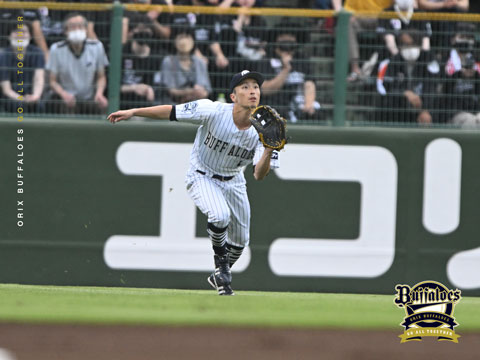 山本由伸投手、宗佑磨選手、福田周平選手が三井ゴールデン