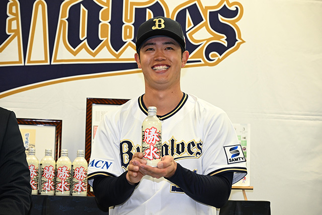 太田選手が「はびきの応援大使」に 羽曳野市長から委嘱状