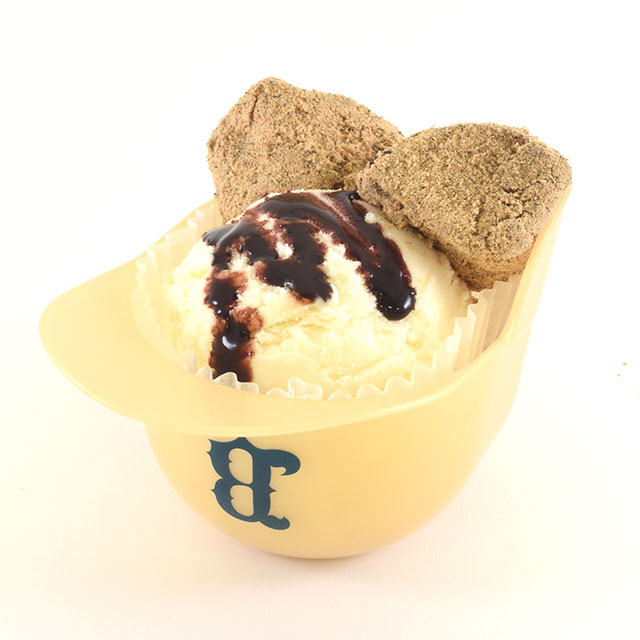 ゴールデンミニヘルメットわらび餅アイス